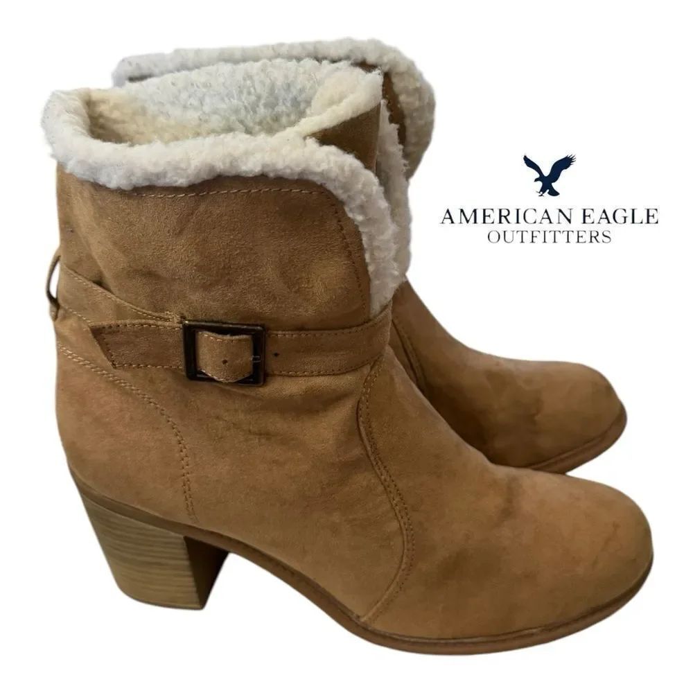 AE American Eagle Outfitters Tan Suede Heeled Winter Boots 10